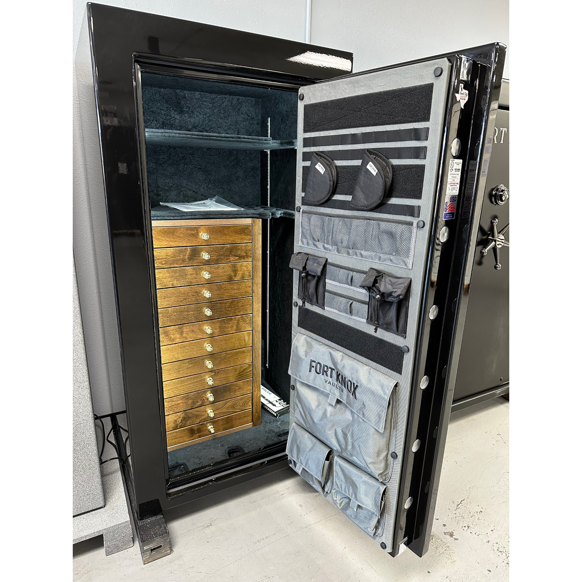 Fort Knox Protector 6031 Jet Black Jewelry / Gun Safe