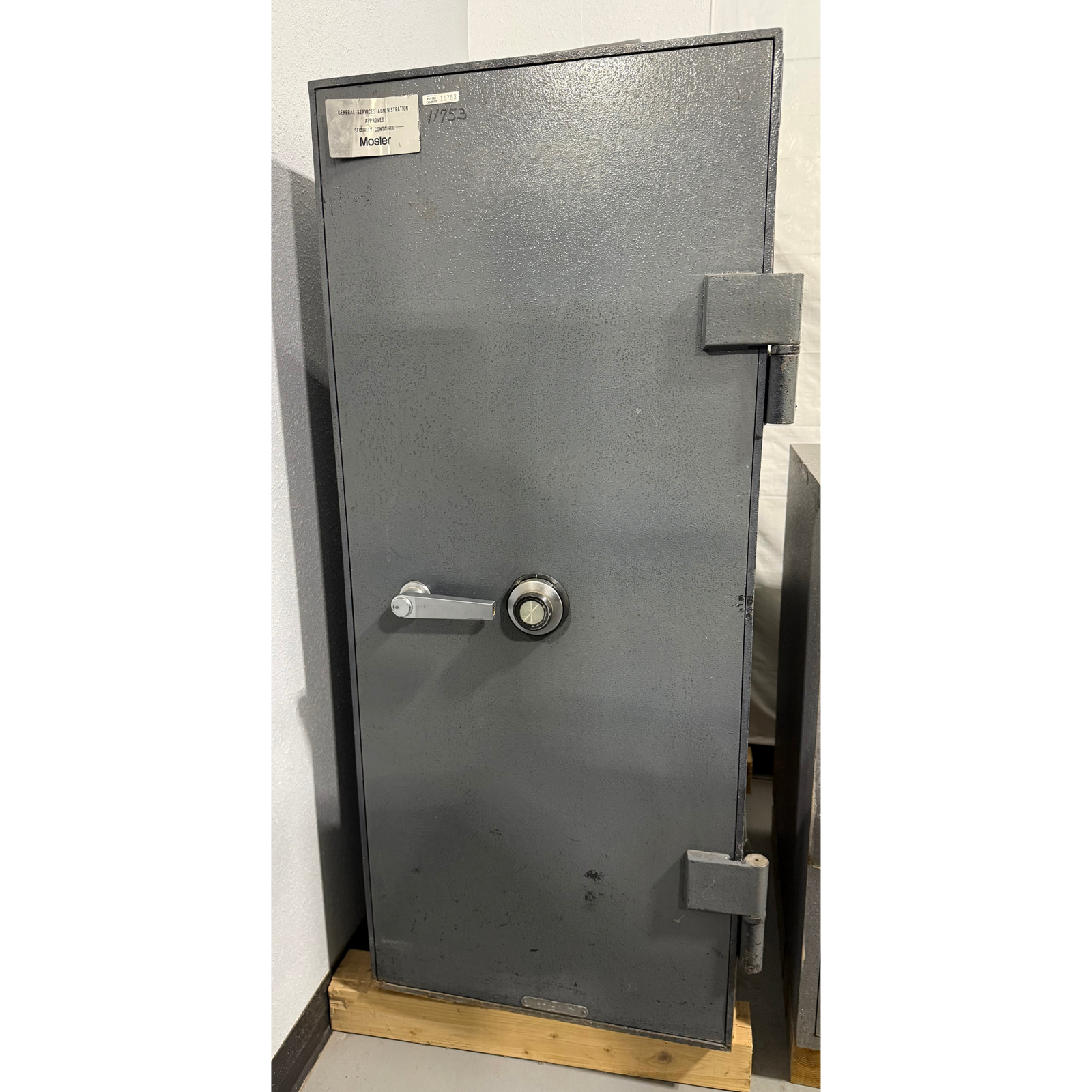 Used Mosler GSA Class 5 Container - Closed