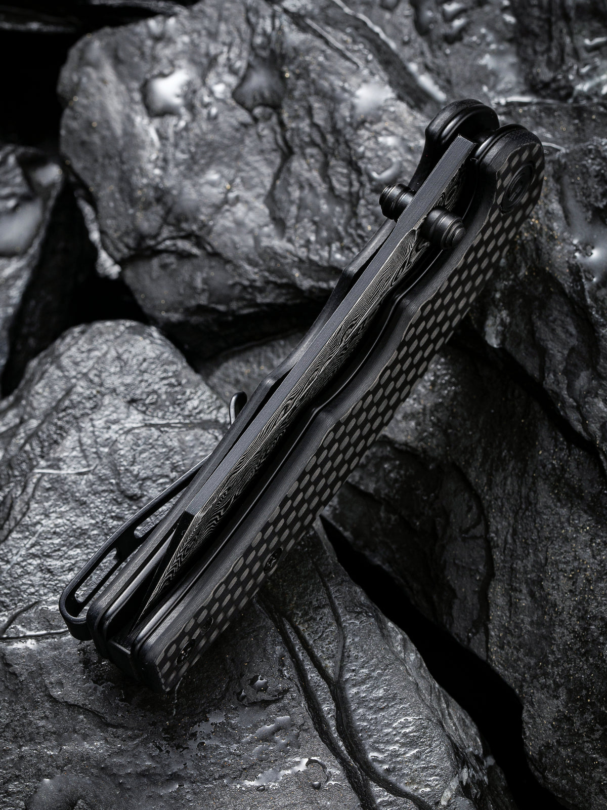 CIVIVI P87 Folder | Twill Carbon Fiber Overlay on Black G10 Handle Black Hand Rubbed Damascus Blade Liner Lock